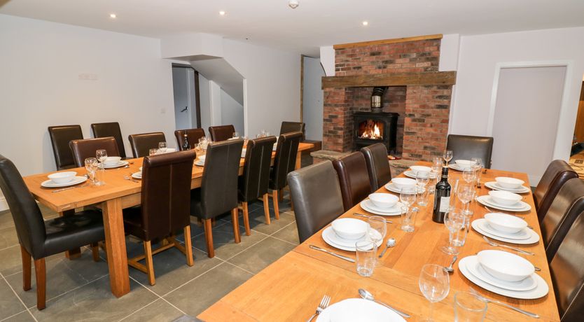 Photo of Lea Farm House