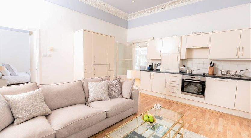 Photo of Touch of Gold