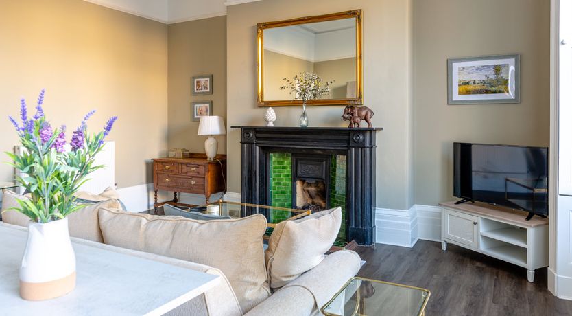 Photo of The Top Hat