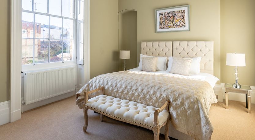 Photo of The Top Hat