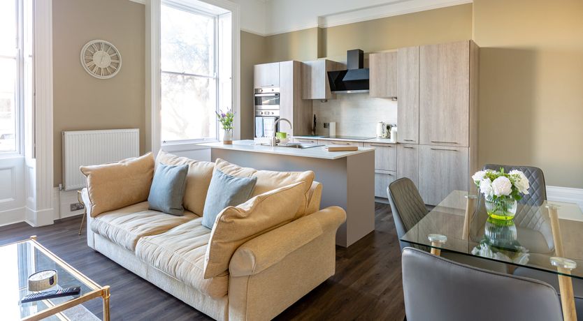 Photo of The Top Hat