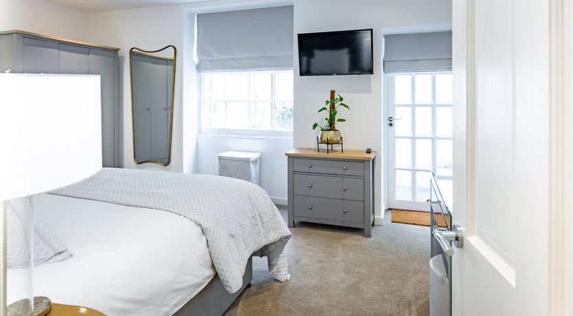 Photo of The Fascinator