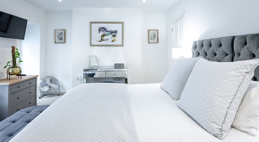 Photo of The Fascinator