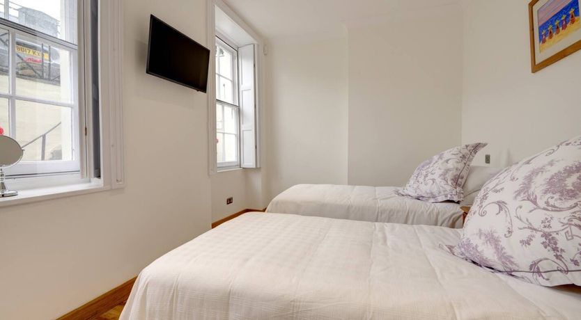 Photo of Gold Cup Chic