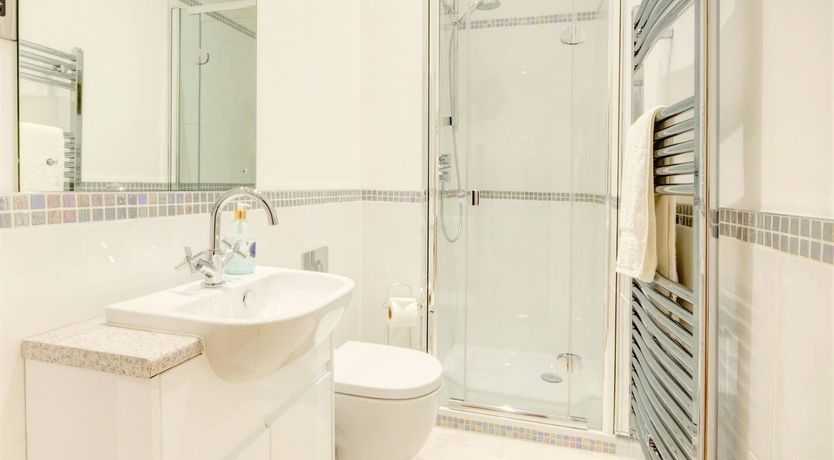 Photo of Gold Cup Chic