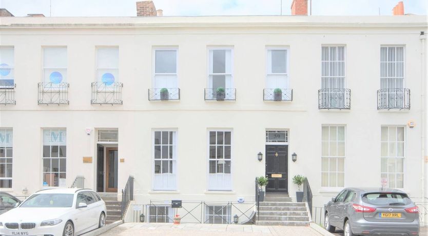 Photo of Gold Cup Chic