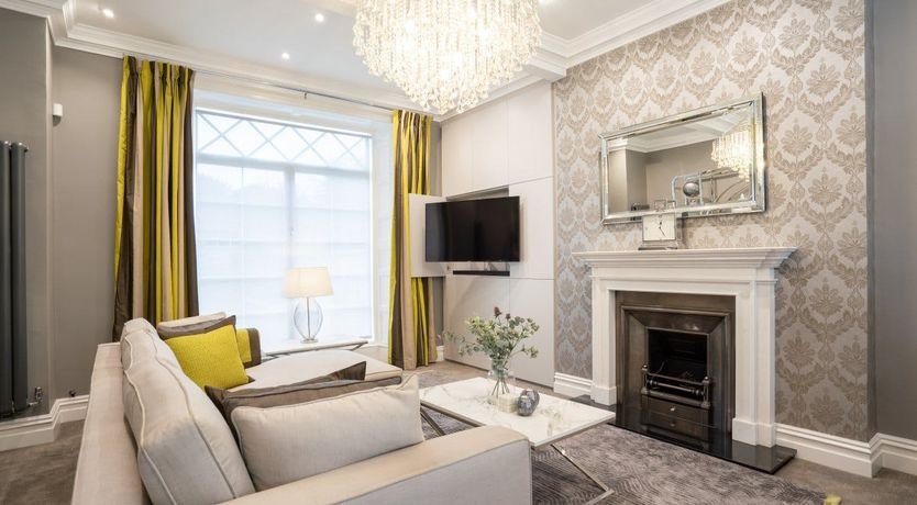 Photo of Light from the Chandelier