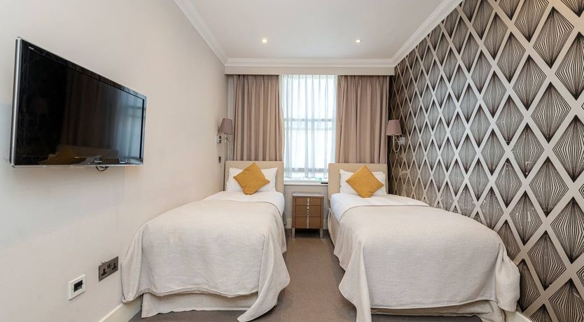 Photo of Glitter & Cream