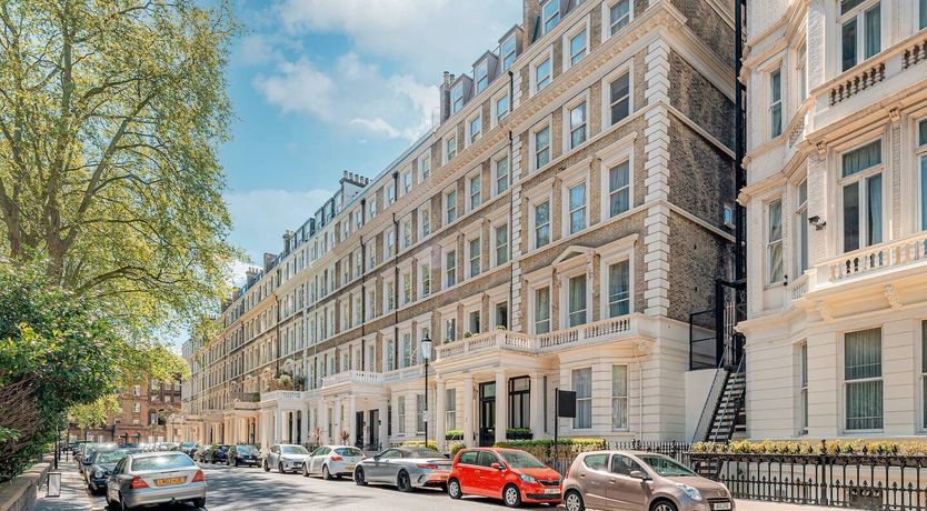 Photo of Glitter & Cream