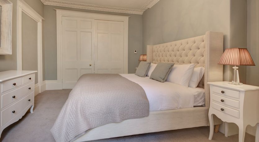 Photo of Run For the Roses