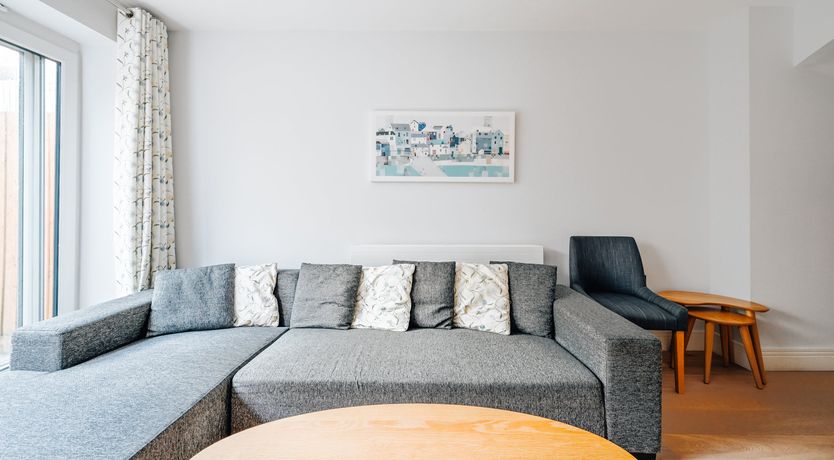 Photo of Seashells & Pearls