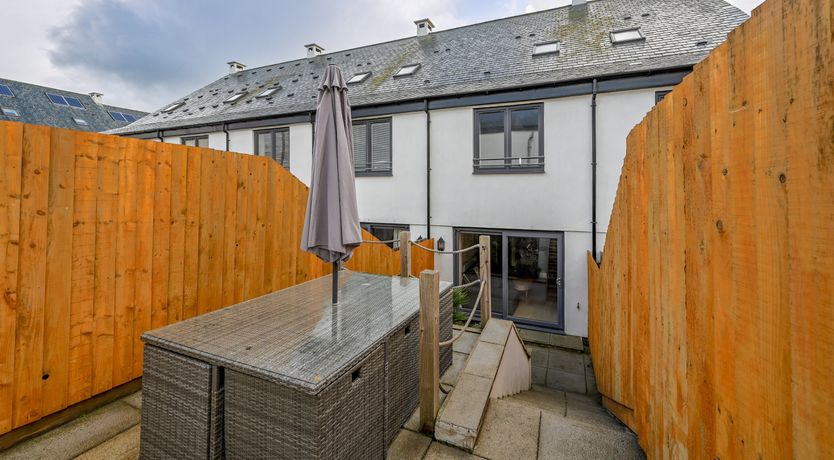 Photo of Seashells & Pearls