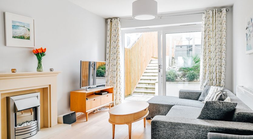 Photo of Seashells & Pearls