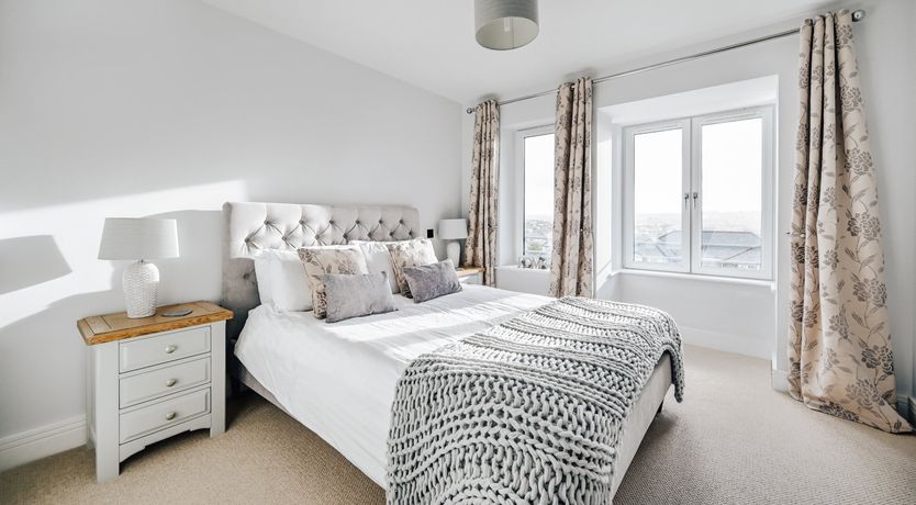 Photo of Seashells & Pearls