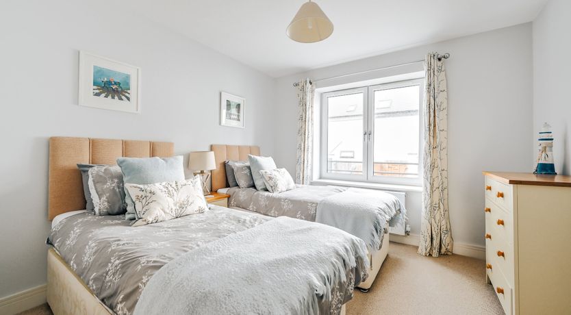 Photo of Seashells & Pearls