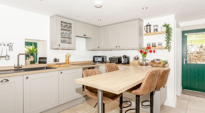 Photo of Pogles Wood Cottage