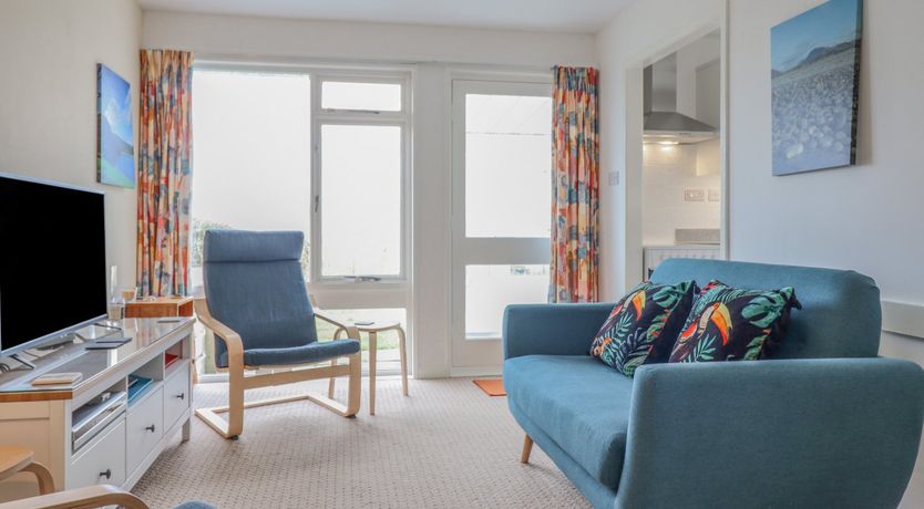 Photo of 48 Glan Y Mor