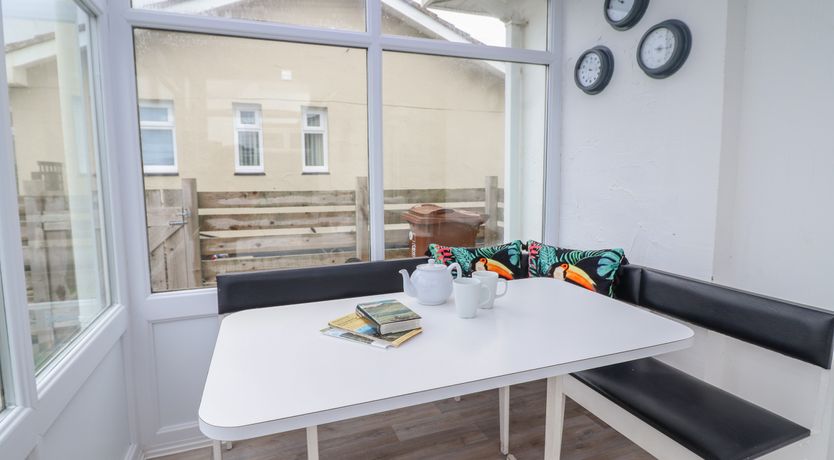 Photo of 48 Glan Y Mor