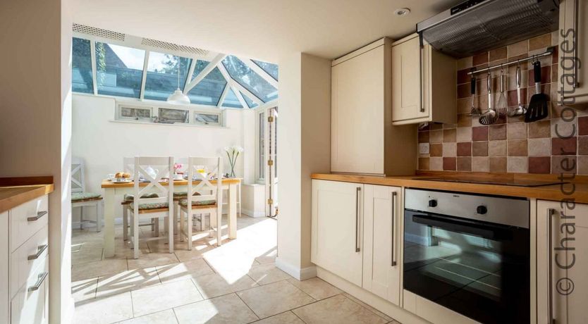 Photo of Weir Cottage