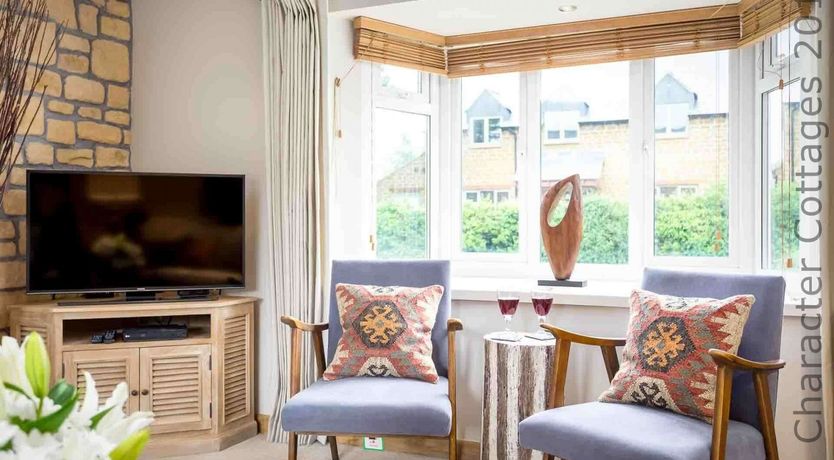 Photo of Honeysuckle Cottage (Middle Tysoe)