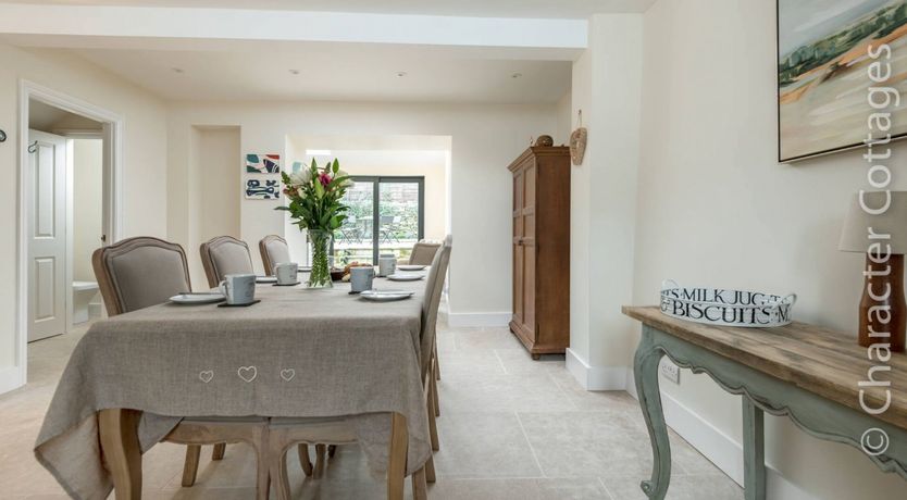 Photo of Wall Cottage