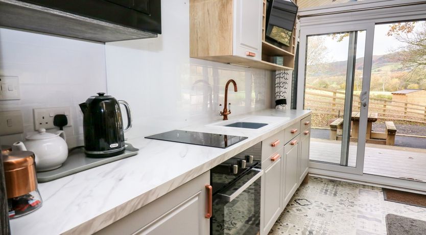 Photo of Oak Tree View