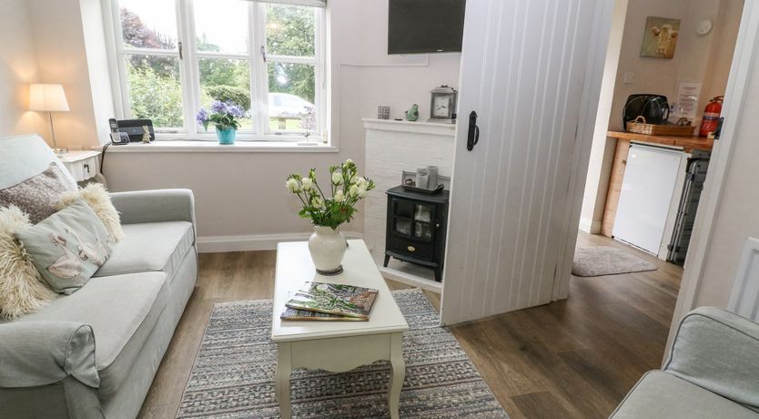 Photo of Honeysuckle Cottage (Brailes)