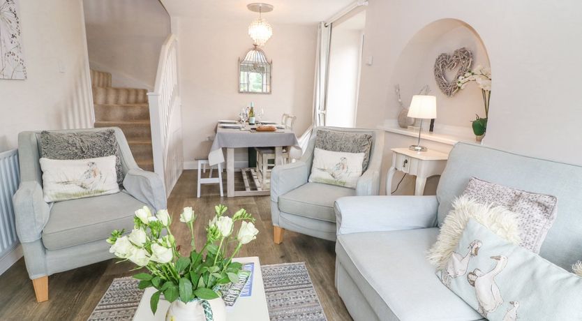 Photo of Honeysuckle Cottage (Brailes)