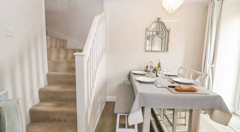 Photo of Honeysuckle Cottage (Brailes)