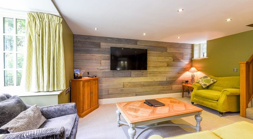 Photo of Ivy & Sea Grass