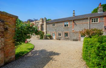 The Bailey Holiday Cottage