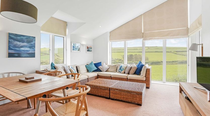 Photo of 6 Ocean's Edge