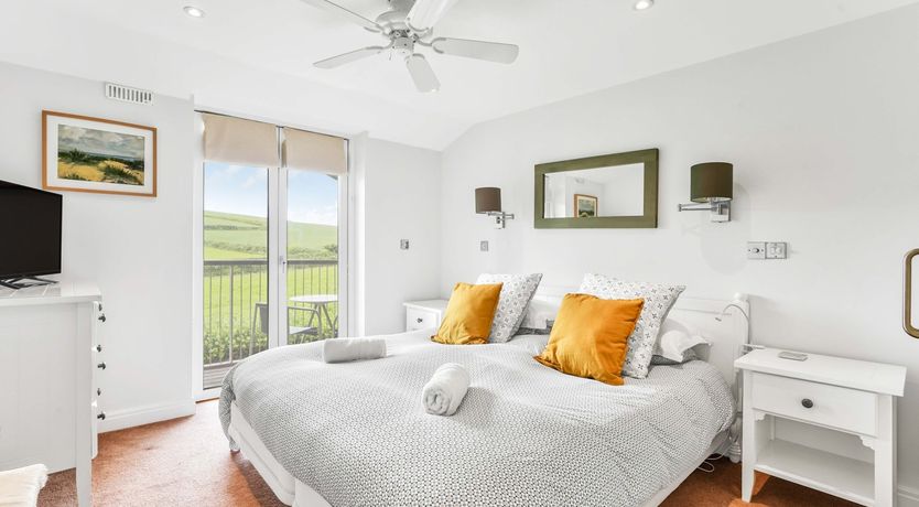 Photo of 6 Ocean's Edge