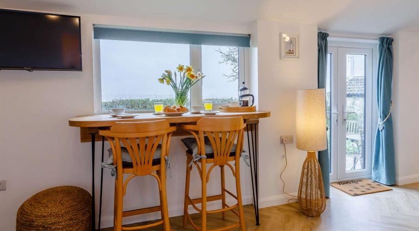 Photo of 1 Bed in Heanton