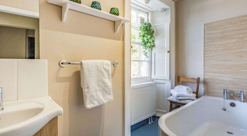 Photo of 7 Bed in Ambleside