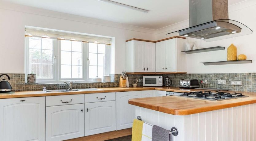 Photo of 3 Bed in Bude