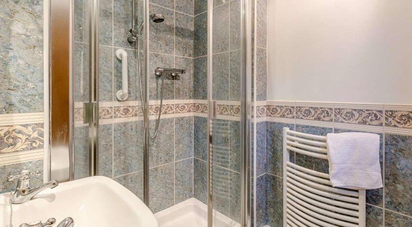 Photo of 2 Bed in Over Haddon