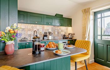 1 Bed in Sherborne Holiday Cottage