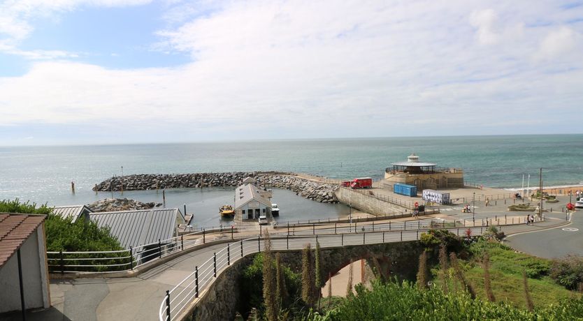 Photo of No. 5 Cliffview