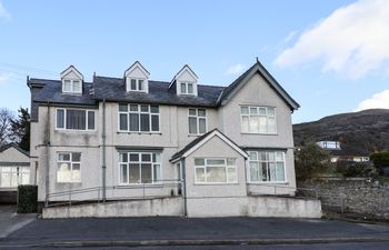 Gwynant Holiday Cottage