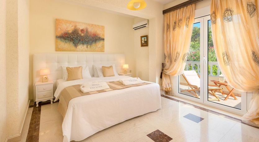 Photo of Paradise In The Trees