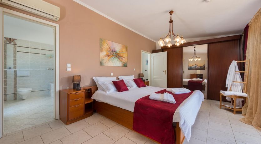 Photo of Paradise In The Trees