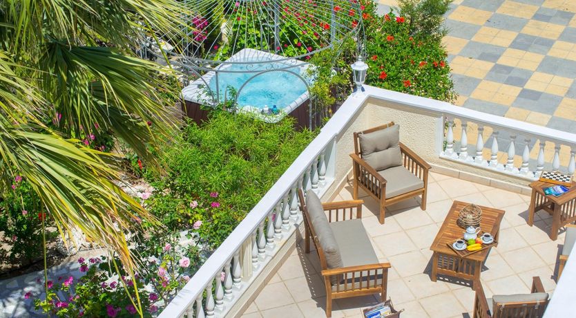 Photo of Paradise In The Trees