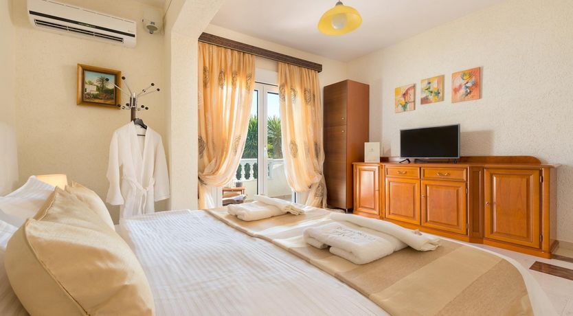 Photo of Paradise In The Trees