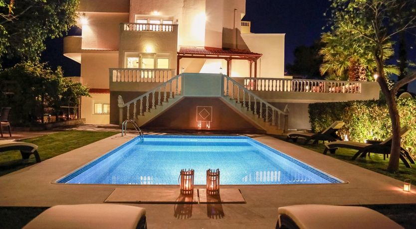 Photo of Paradise In The Trees