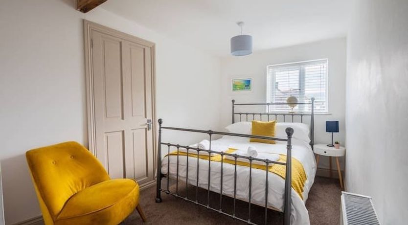 Photo of Tuck & Roll