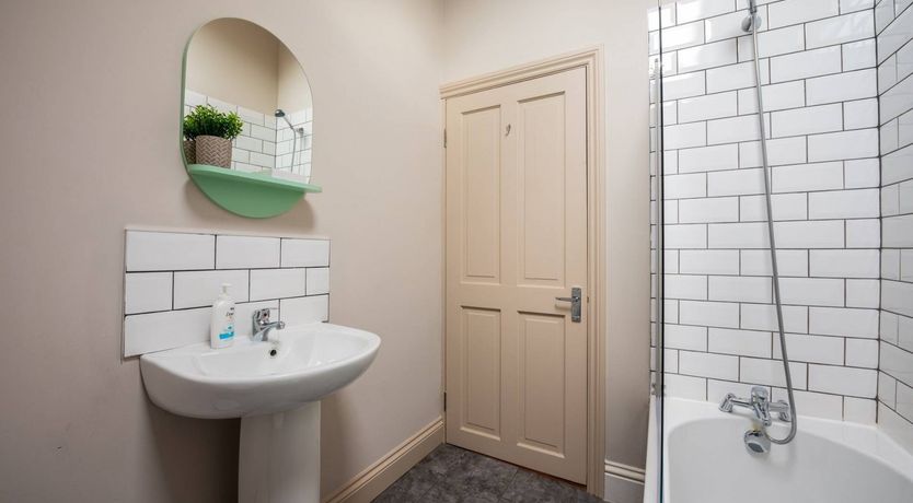 Photo of Tuck & Roll