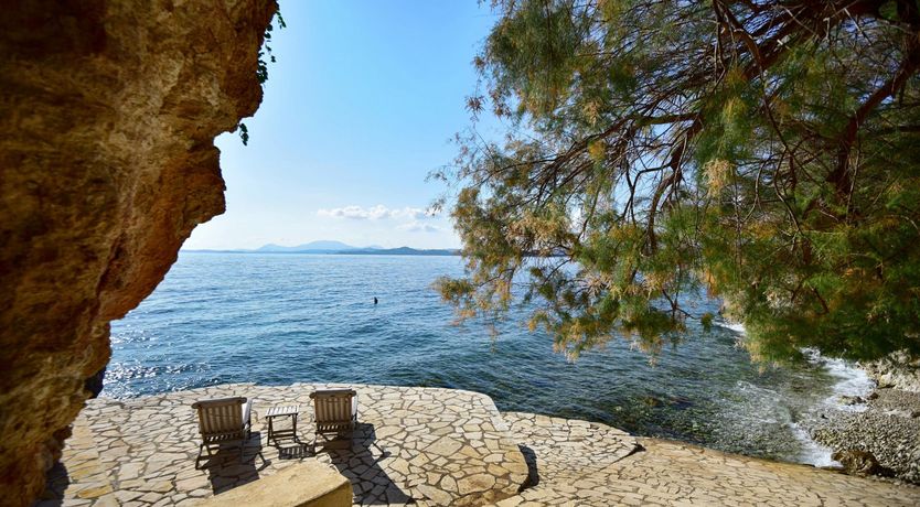 Photo of Golden Honeycomb