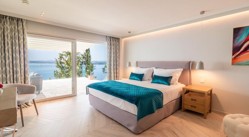 Photo of Golden Honeycomb