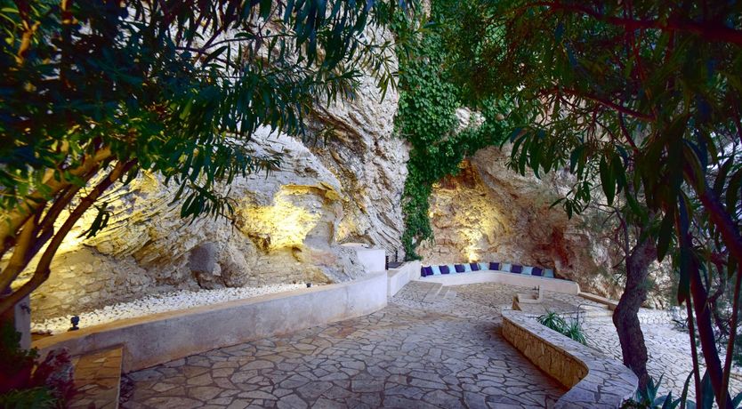 Photo of Golden Honeycomb